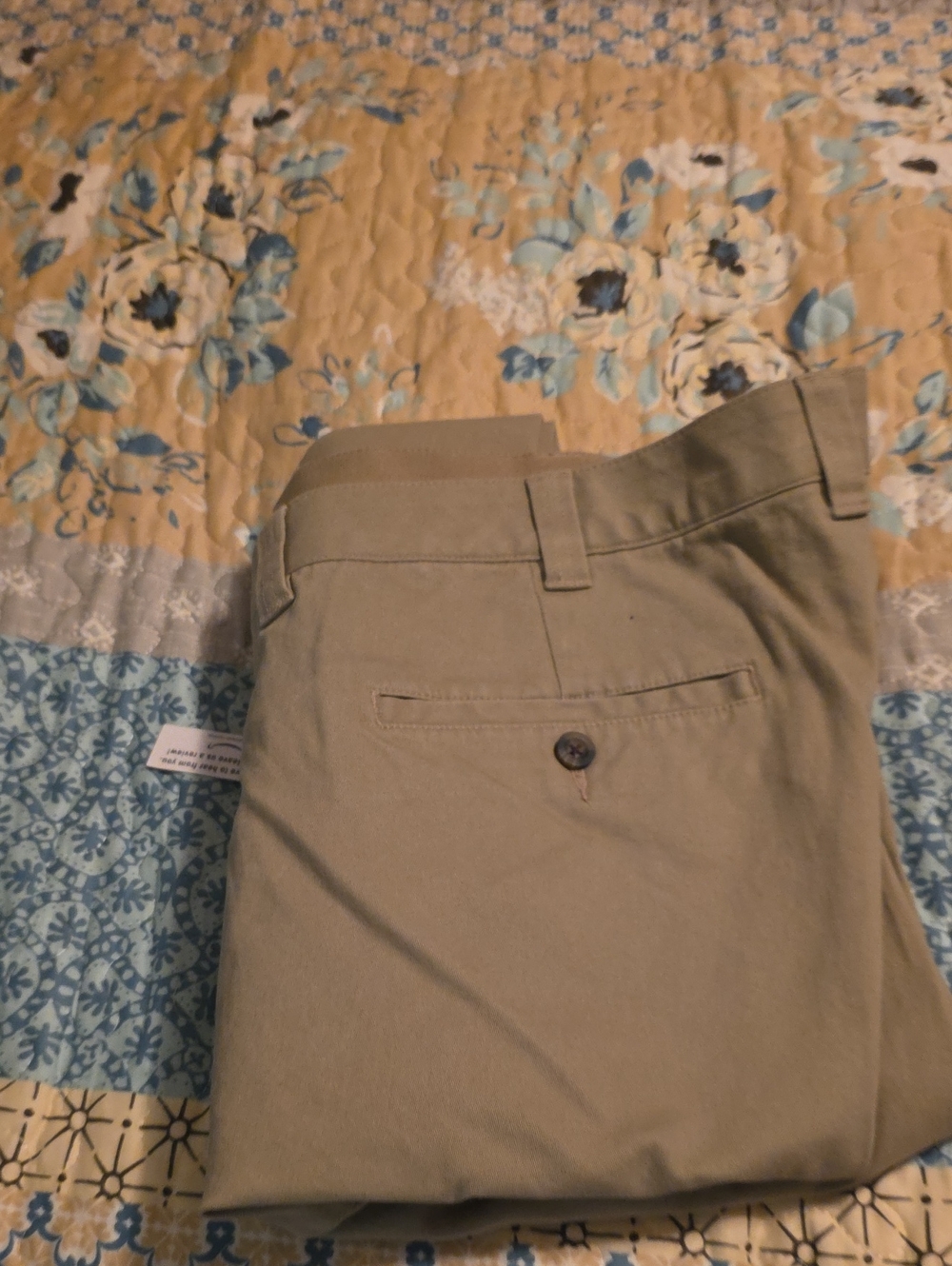Amazon Essentials Men's Khaki Chino Pants - Light Tan